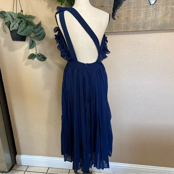 NWOT Splendid Charisma Navy Ruffled Pleated One-Shoulder Midi Dress - Picture 5 of 10